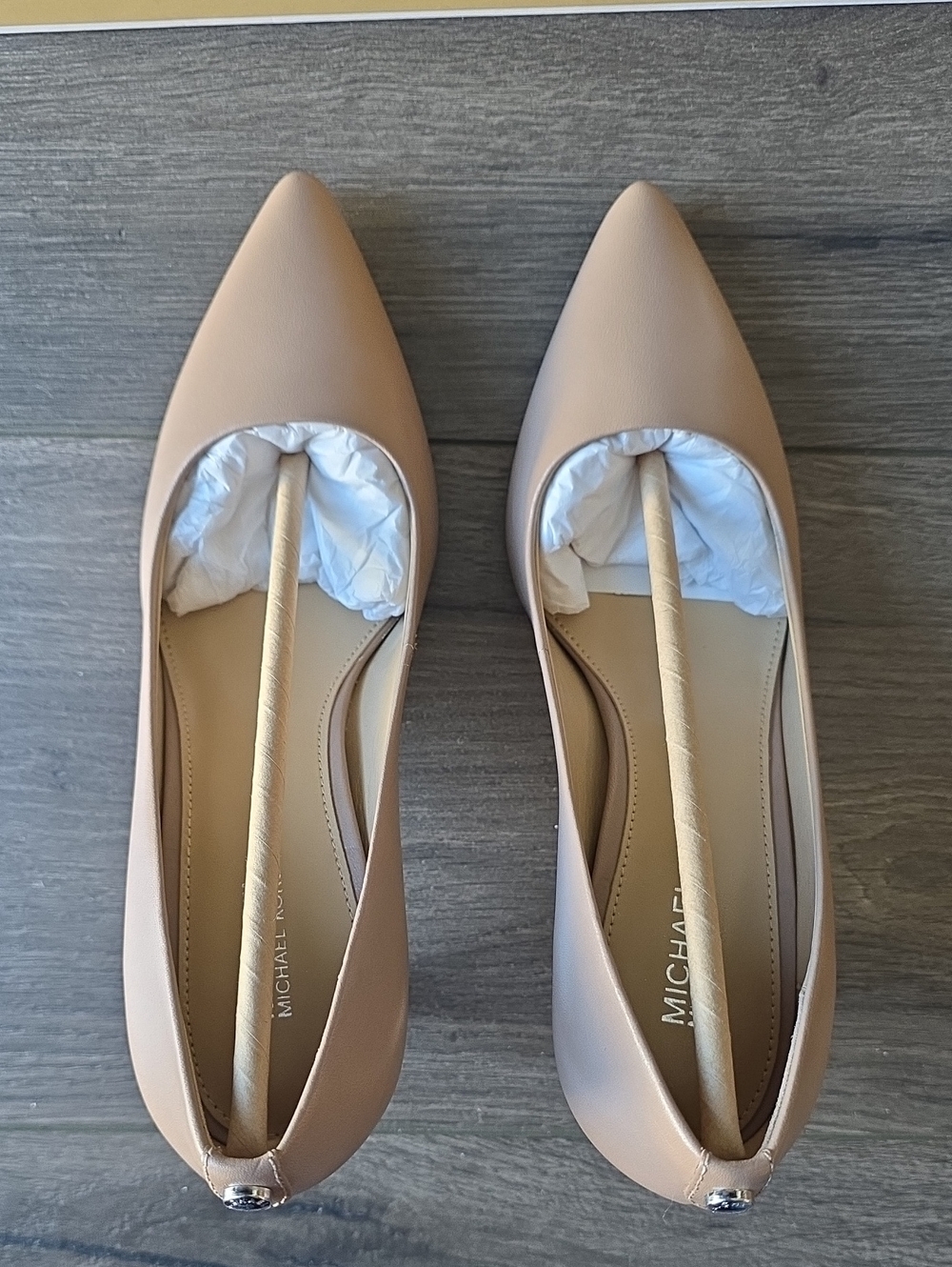 NEW MICHAEL KORS | Dorothy Flex Classic Heels - Picture 3 of 6